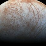 Europa: veja como é a paisagem da lua de Júpiter em foto da NASA