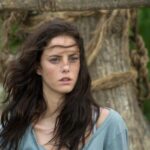 Quem é Kaya Scodelario, atriz com ascendência brasileira que participa da série Senna da Netflix?