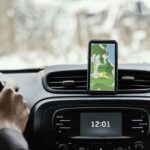 Existe alguma exceção que permite utilizar celular ao volante? Veja o que diz a Lei