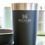 Garrafa e Copo Stanley em oferta na Amazon: descontos de até 27%