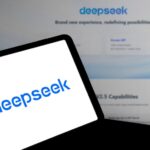 DeepSeek vs. ChatGPT: qual chatbot com IA você deveria usar?