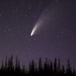 Cometa que aparece a cada 160 mil anos é fotografado no céu do Brasil