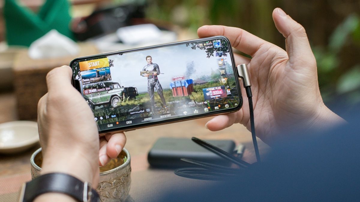 Free Fire é líder entre os jogos de celular, que acumularam 49% de toda receita do setor em 2024