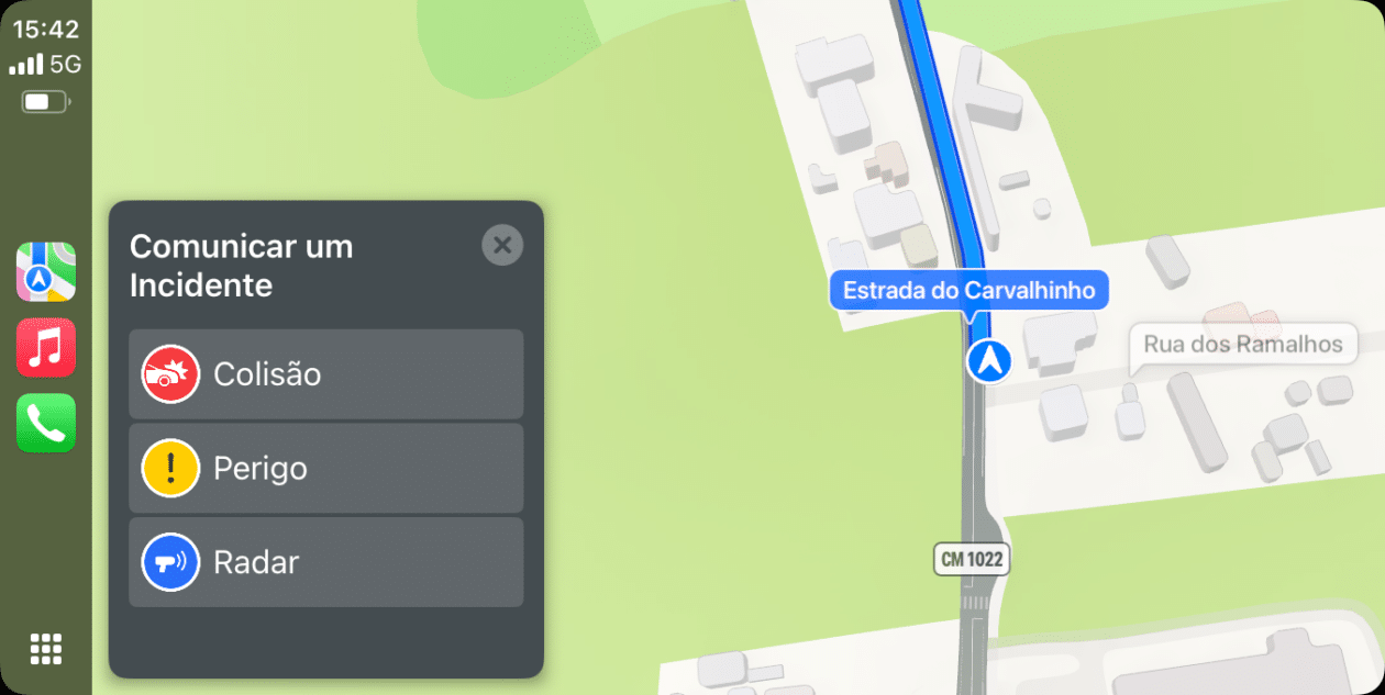 Como relatar um incidente usando o app Mapas no CarPlay