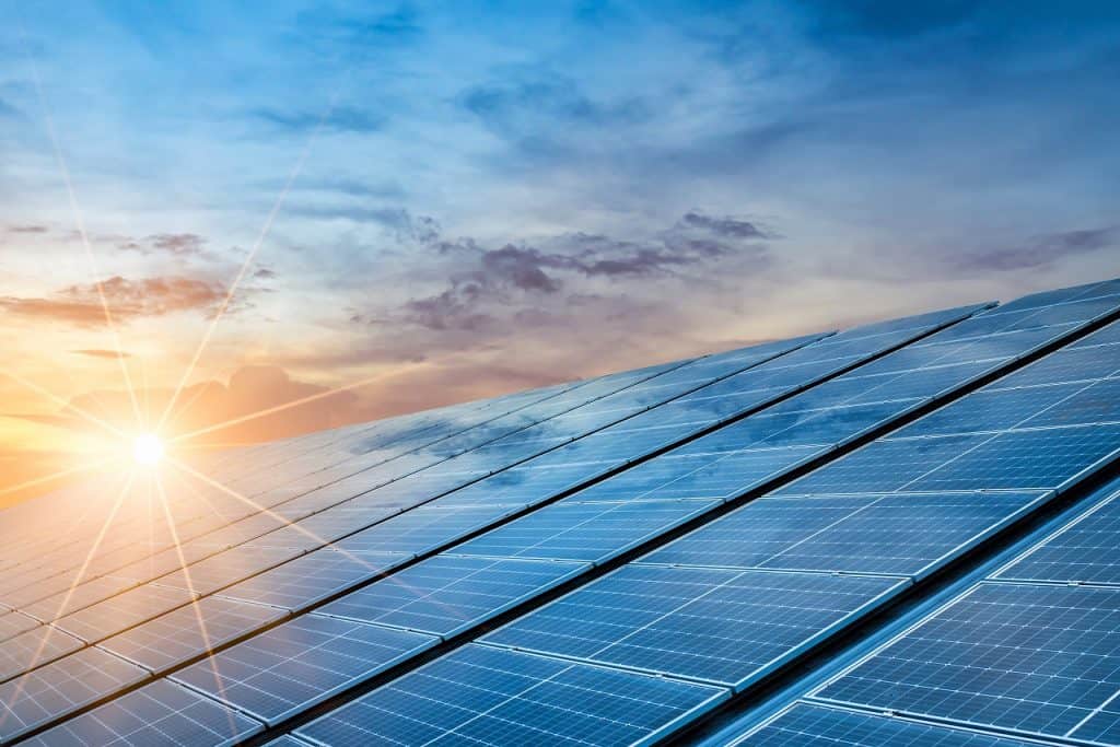 Energia solar liderou crescimento da rede elétrica dos EUA em 2024