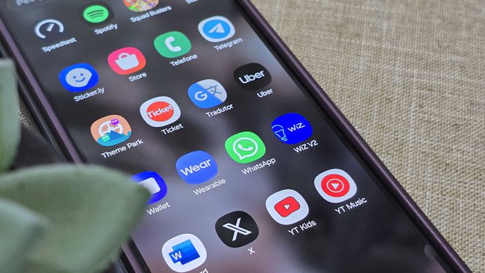 Android 12 deixa de receber correções de segurança após fim do suporte